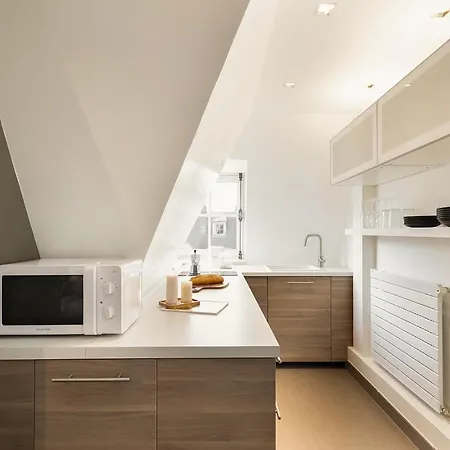 Avellana - 1 A Neuilly-sur-seine Paris