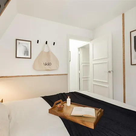 Daire Avellana - 1 A Neuilly-sur-seine Paris