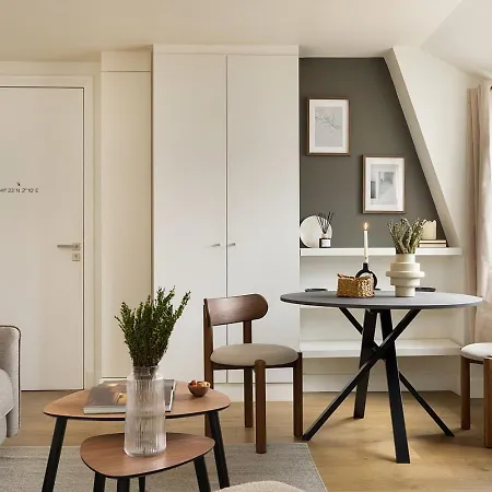 Avellana - 1 A Neuilly-sur-seine *