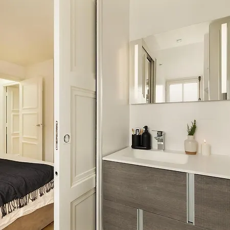 Daire Avellana - 1 A Neuilly-sur-seine Paris