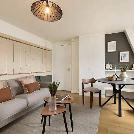 Daire Avellana - 1 A Neuilly-sur-seine